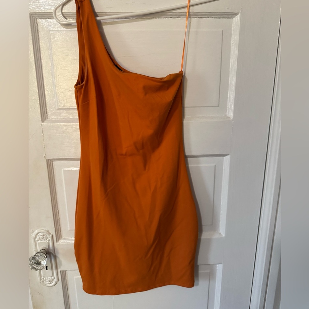 One shoulder orange dress